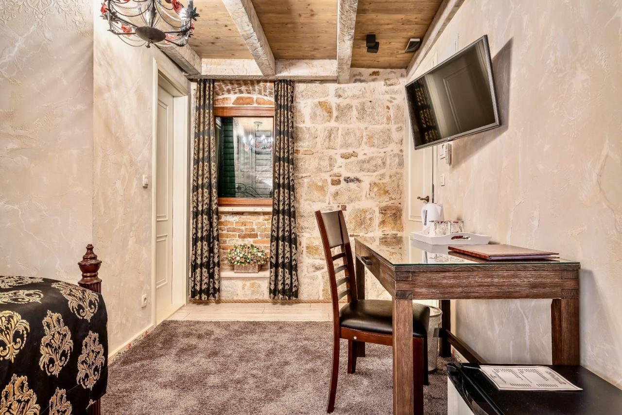 Historic Plaza Varos Split (Adults Only) Экстерьер фото