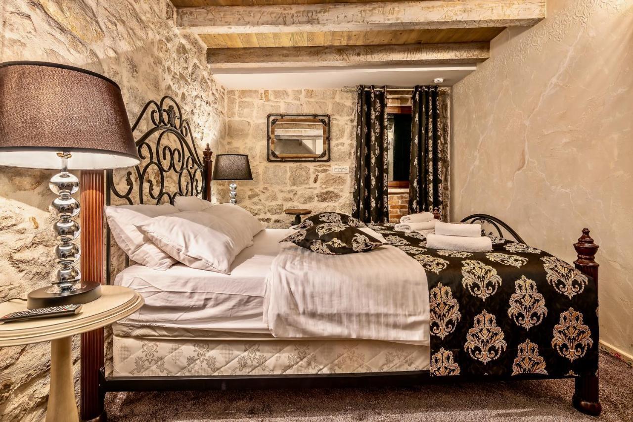 Historic Plaza Varos Split (Adults Only) Экстерьер фото