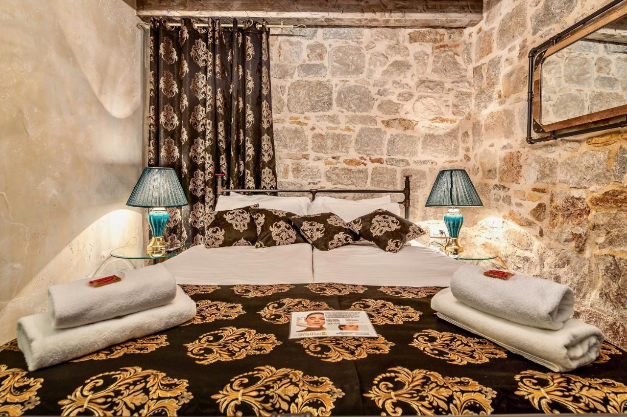 Historic Plaza Varos Split (Adults Only) Экстерьер фото