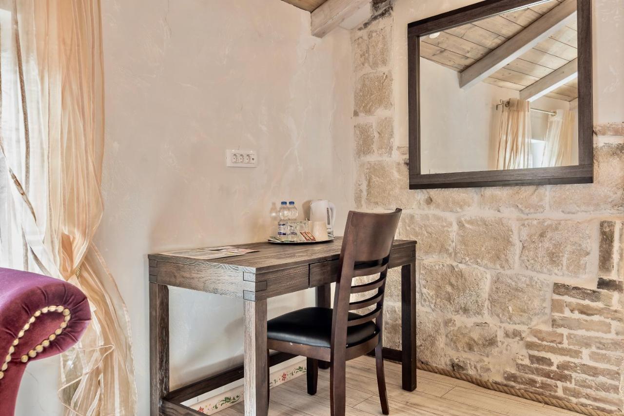Historic Plaza Varos Split (Adults Only) Экстерьер фото