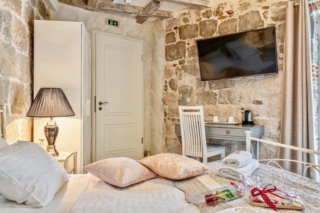 Historic Plaza Varos Split (Adults Only) Экстерьер фото