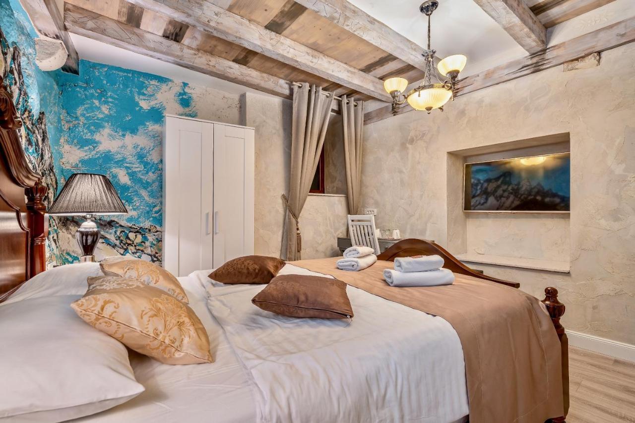 Historic Plaza Varos Split (Adults Only) Экстерьер фото