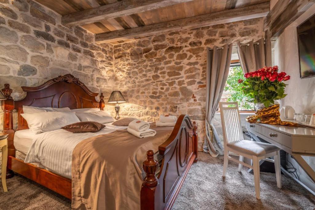 Historic Plaza Varos Split (Adults Only) Экстерьер фото