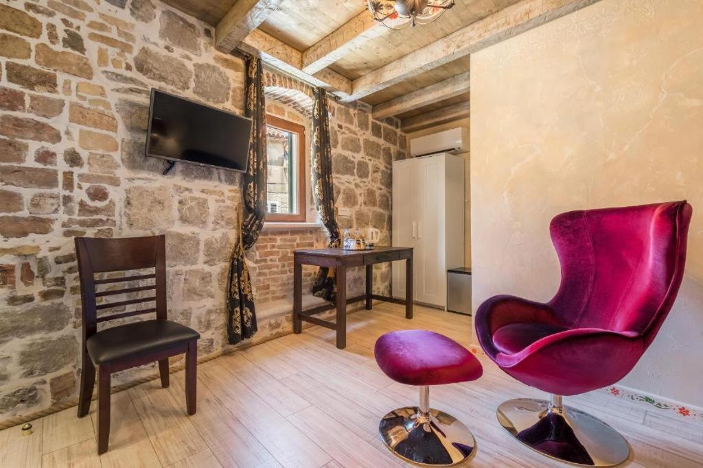 Historic Plaza Varos Split (Adults Only) Экстерьер фото